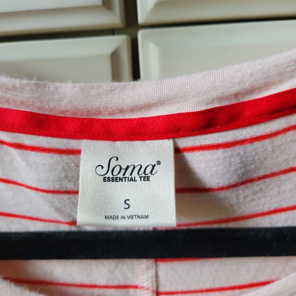 Soma Essential Tee - Picture 12 of 12